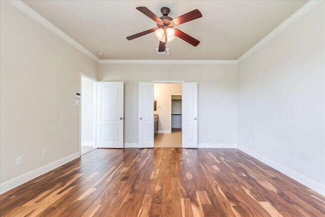 Building Photo - 3831 Aqua Ln