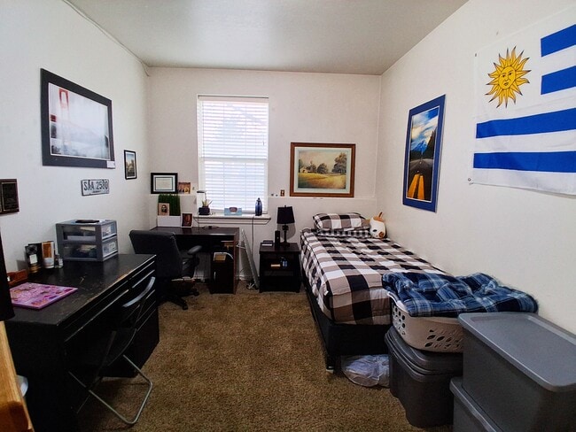 Building Photo - 416 N Seven Peaks Blvd