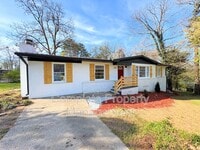 Building Photo - 2641 1st St NE