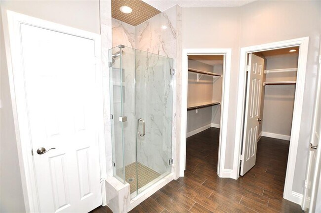 Building Photo - 4602 Natural Bridge Dr