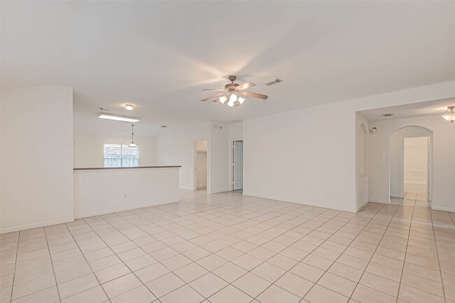 Building Photo - 5815 Plantation Crest Dr