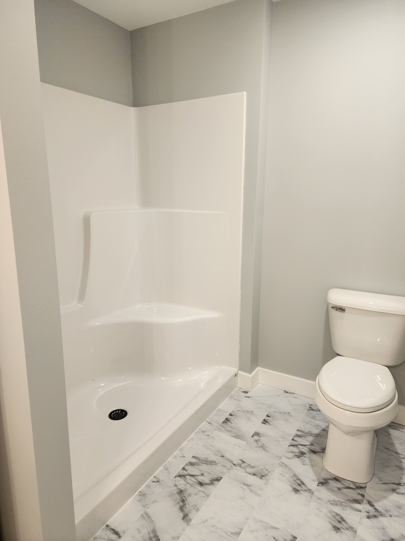 Building Photo - 2317 Lake Rd