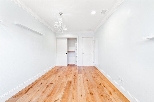 Building Photo - 308 7th St