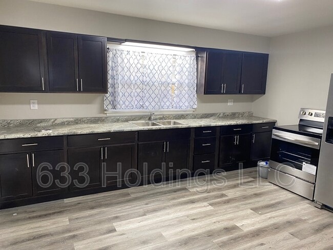 Building Photo - 3807 N Faber Ave