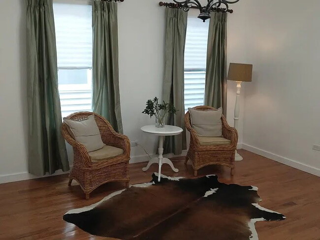 Building Photo - 2425 N Clybourn Ave