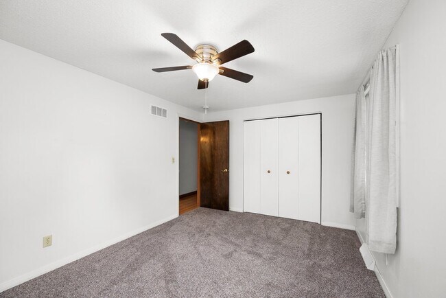 Building Photo - 3129 Windsor Dr