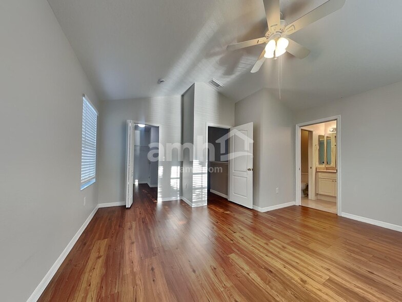 Building Photo - 9103 Crystal Commons Way