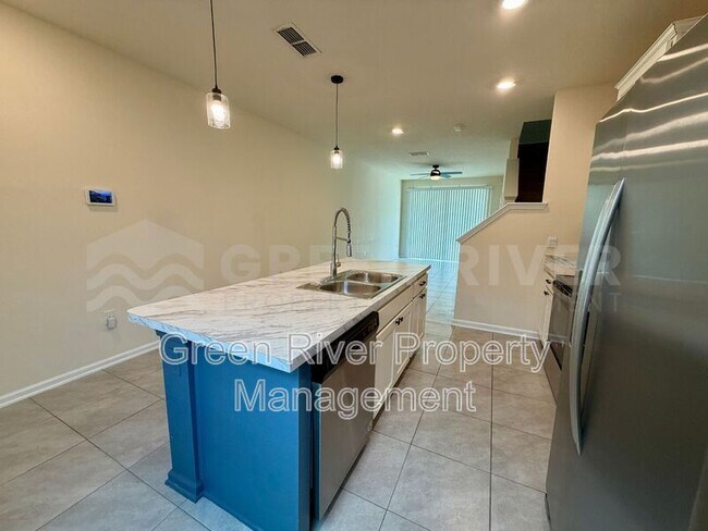 Building Photo - 575 Oakleaf Plantation Pkwy