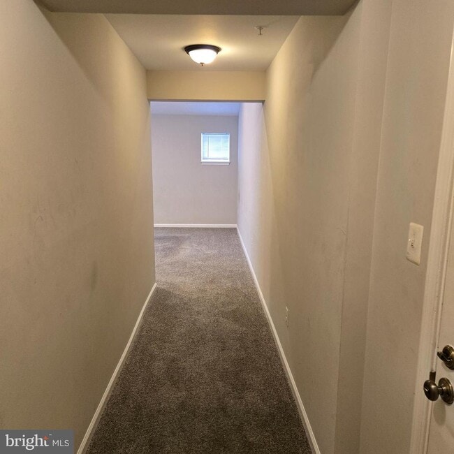 Building Photo - 5814 Wyndham Cir