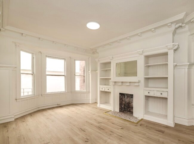 Building Photo - 1026 Bush St