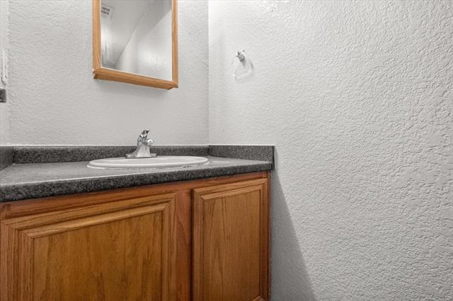 Building Photo - 404 Kings Way Dr