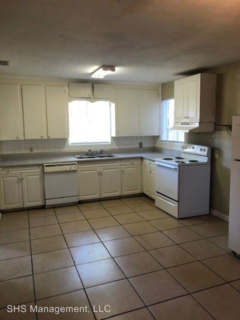 Building Photo - 4 br, 2 bath House - 1854 Belle Vue Way