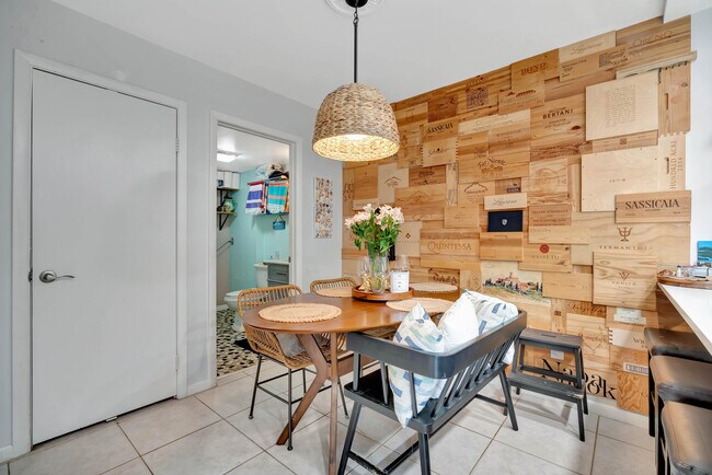 Building Photo - 148 Heritage Way