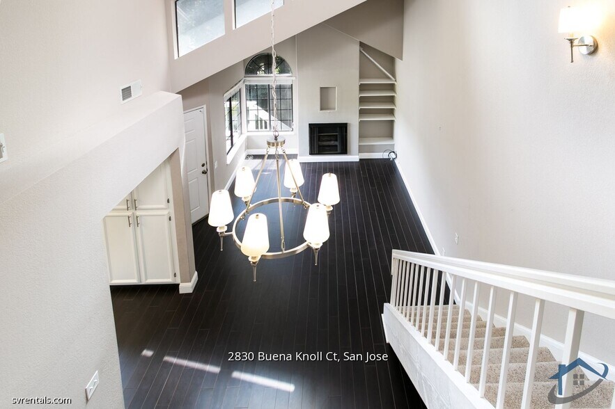 Building Photo - 2830 Buena Knoll Ct