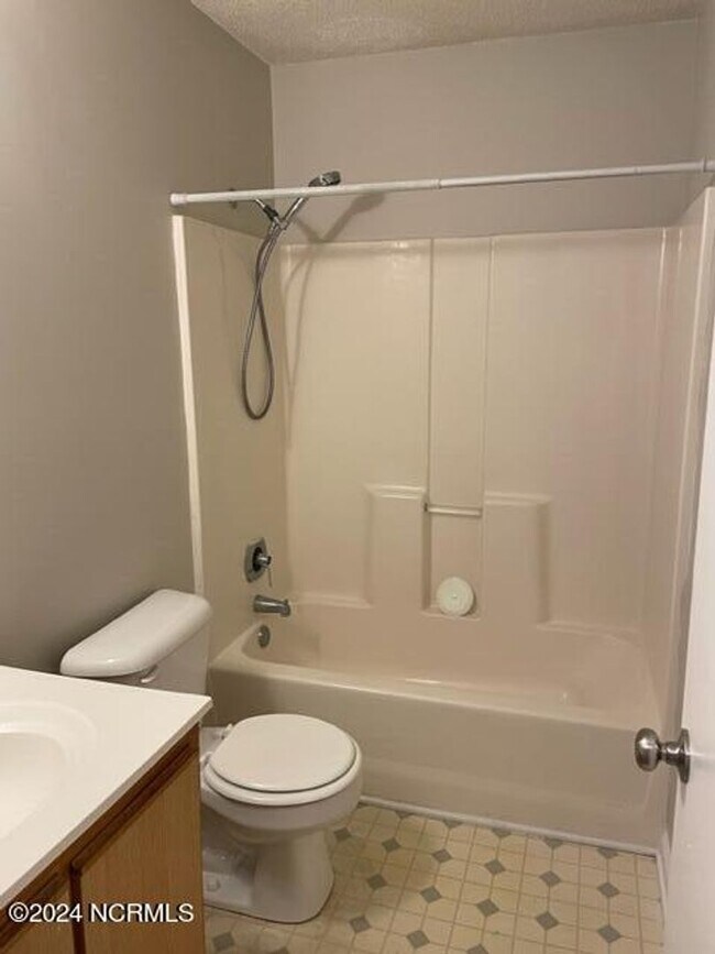 Building Photo - Welcome to Deerfield!