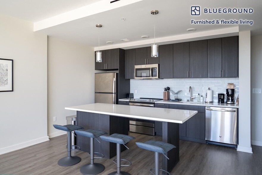 Building Photo - 7480 Birdwood Ave