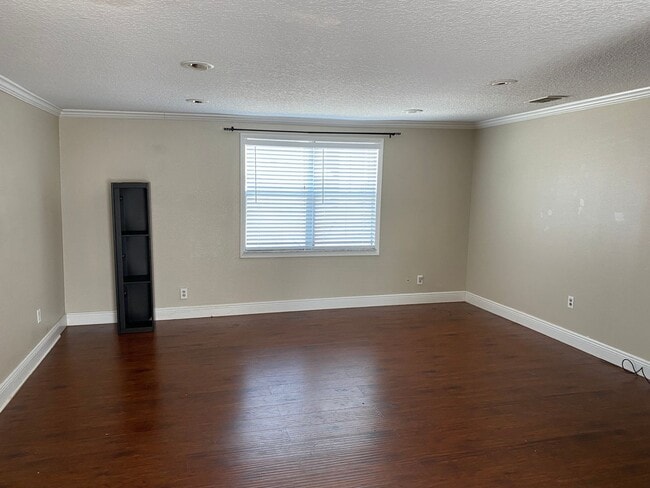 Building Photo - 313 S Observatory Dr