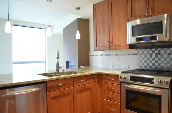 Primary Photo - Bellevue Condo with Timeless Charm
