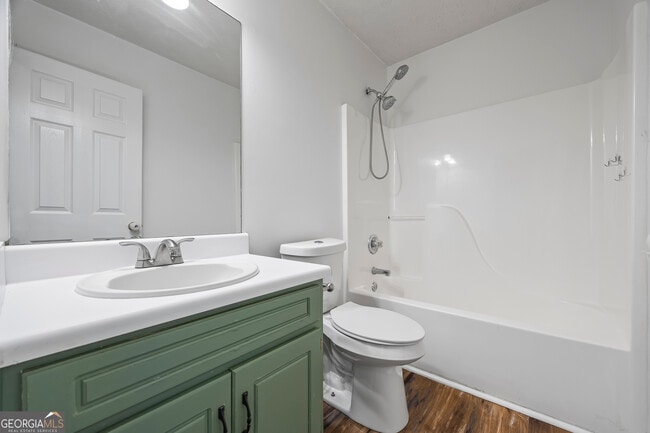 Building Photo - 156 Azalea Dr