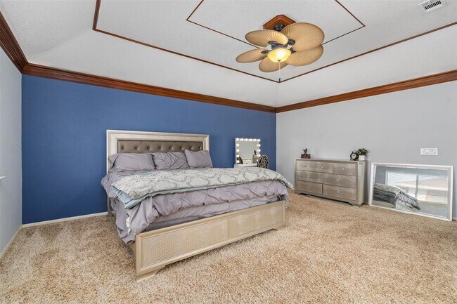 Building Photo - 9942 Villa Verde Dr