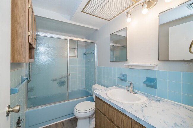 Building Photo - 7911 Foxwood Dr