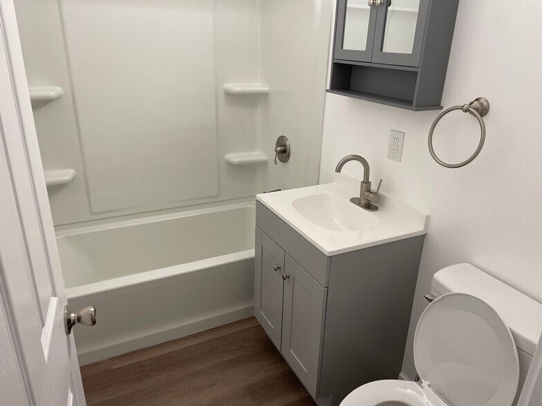 Building Photo - 10334 NE 189th St