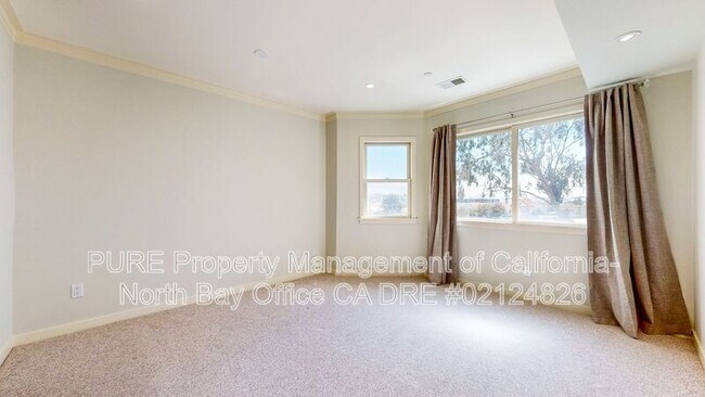 Building Photo - 3051 San Bruno Ave