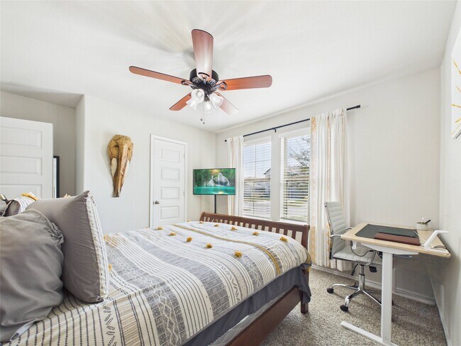 Building Photo - 11020 33rd Ave N