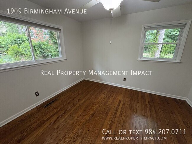 Building Photo - 1909 Birmingham Ave
