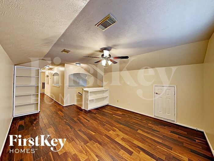 Building Photo - 18918 Relay Rd