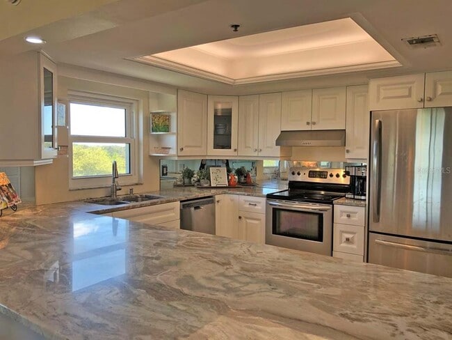 Building Photo - 160 Columbia Dr