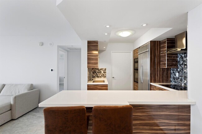 Building Photo - 18911 Collins Ave