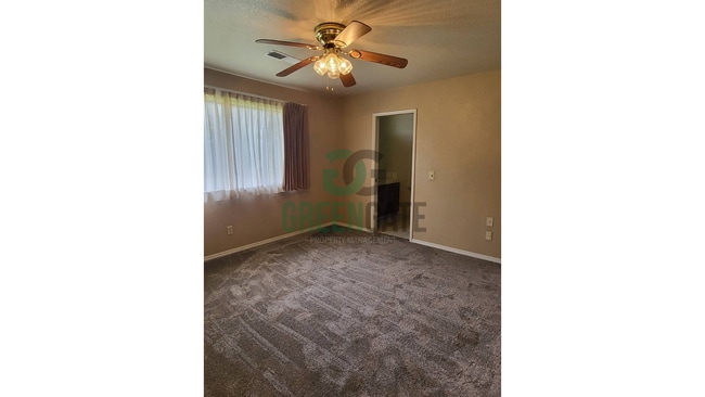 Building Photo - NOW AVAILABLE! Make this spacious 4 bedroo...