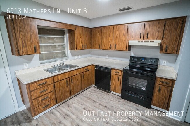 Building Photo - Updated 2-Bedroom, 1-Bath Unit in Riverview!