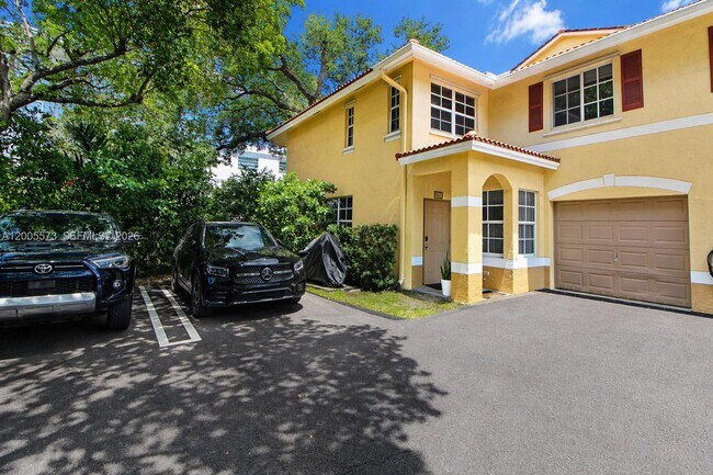 Building Photo - Northeast 8th Avenue, Miami Shores, FL 33138 - 2 BR 2 BA townhouse