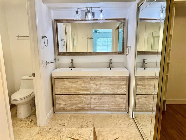 Building Photo - 5357 Buckhead Cir