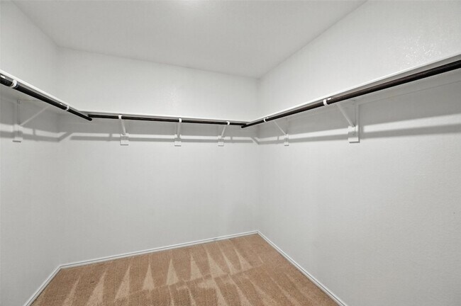 Building Photo - 2733 Slatewood Dr