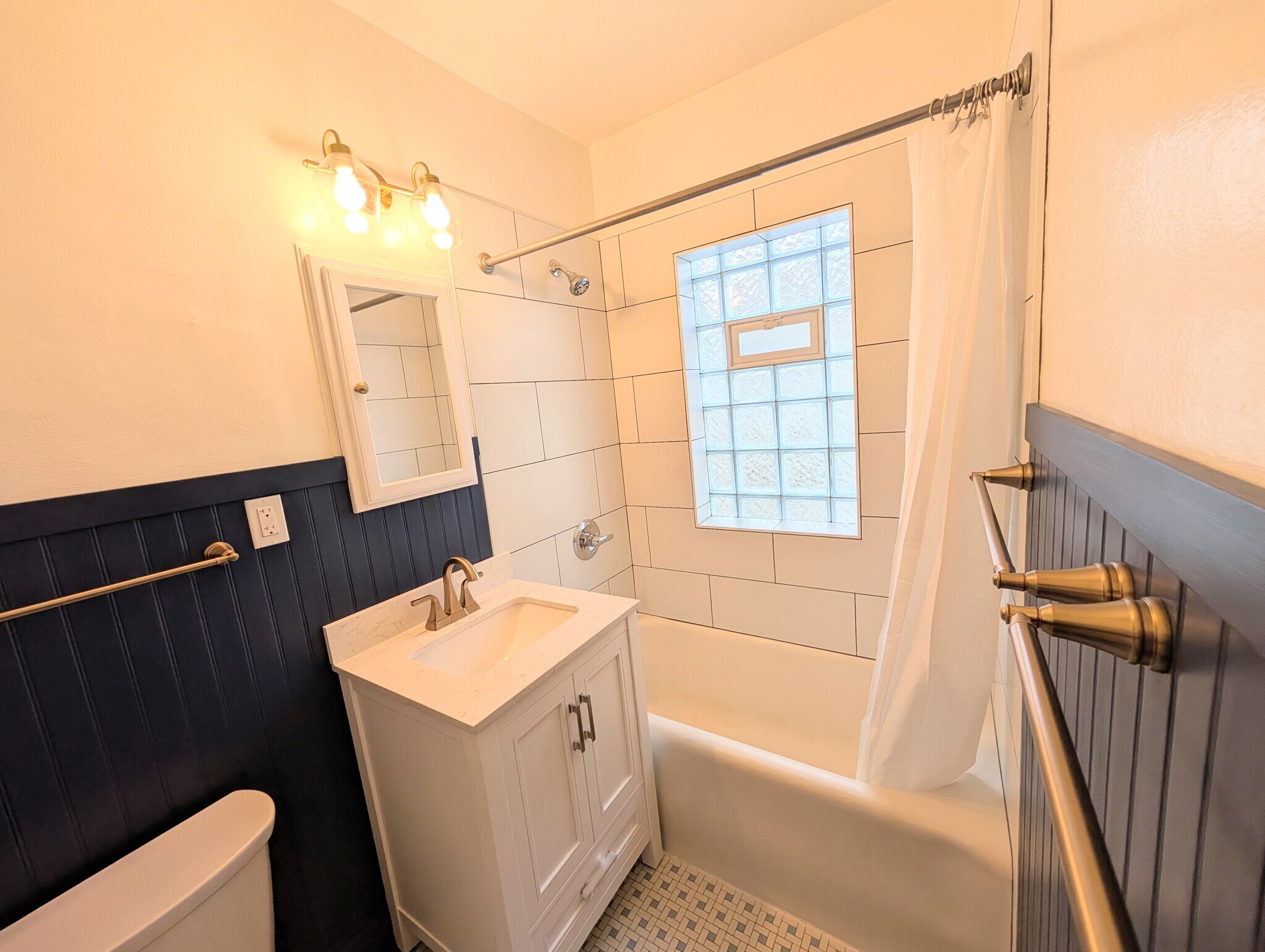 Building Photo - 2344 N 68th St