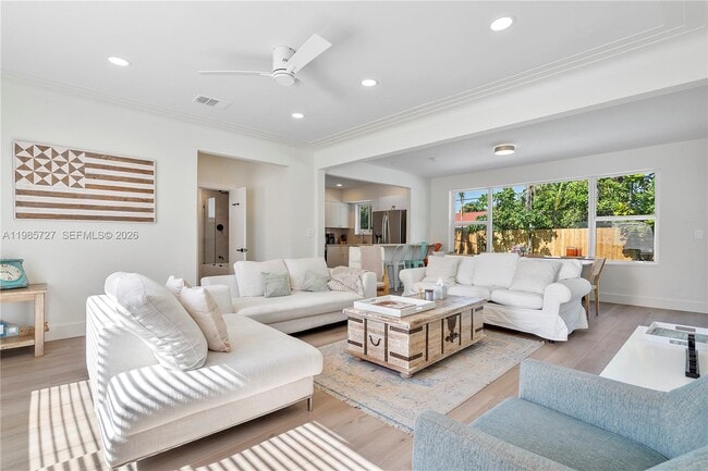 Building Photo - 10801 Peachtree Dr