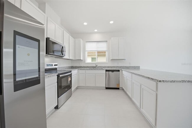 Building Photo - 37411 Roanoke River Wy