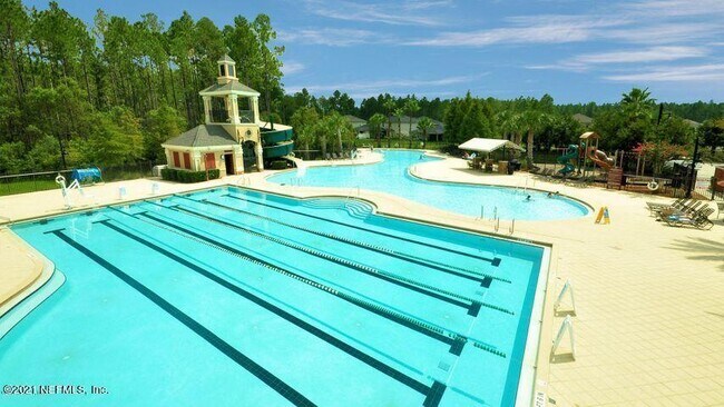 Building Photo - 211 Scotch Pebble Dr