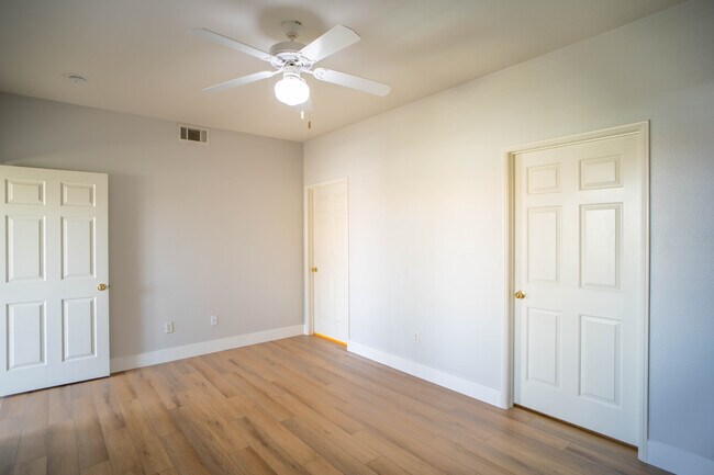 Building Photo - 9580 W Reno Ave