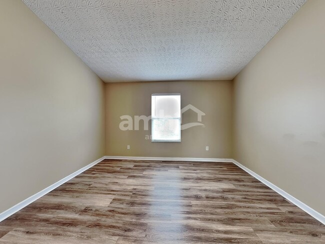 Building Photo - 357 Pinecrest Ct