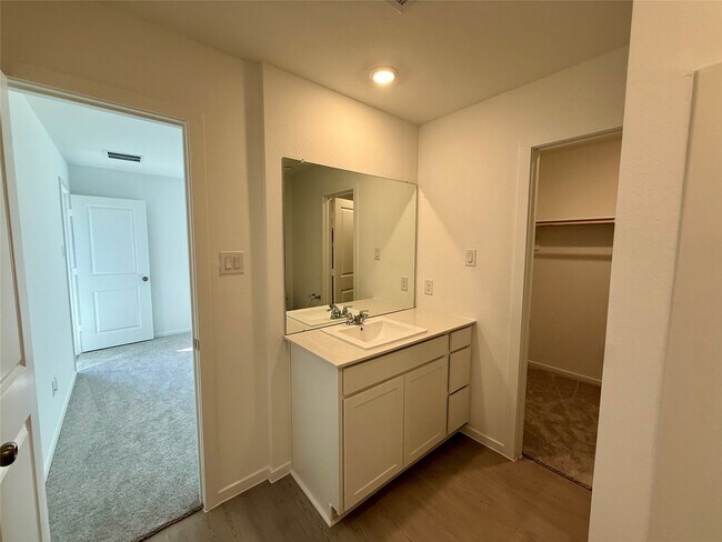 Building Photo - 3168 Sunset Glory Dr