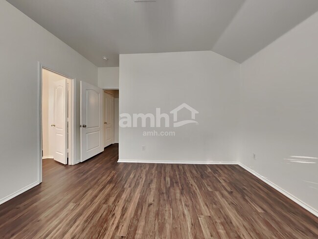 Building Photo - 7307 Fossil Garden Dr