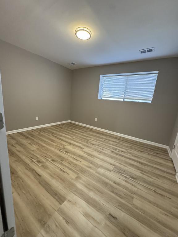 Building Photo - 9206 Greenway Ln