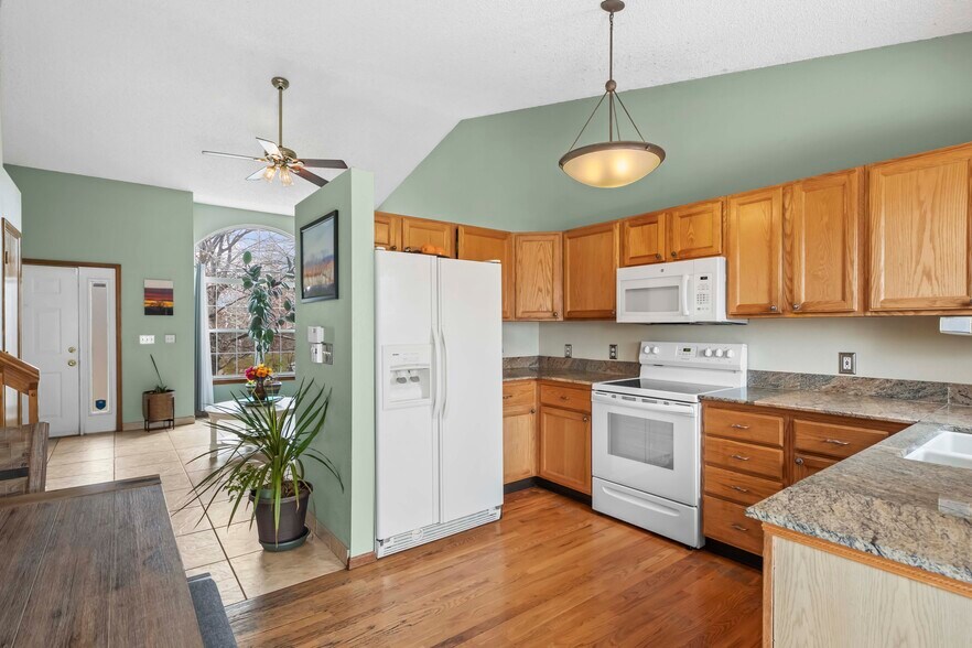 Building Photo - 2651 E 121st Pl