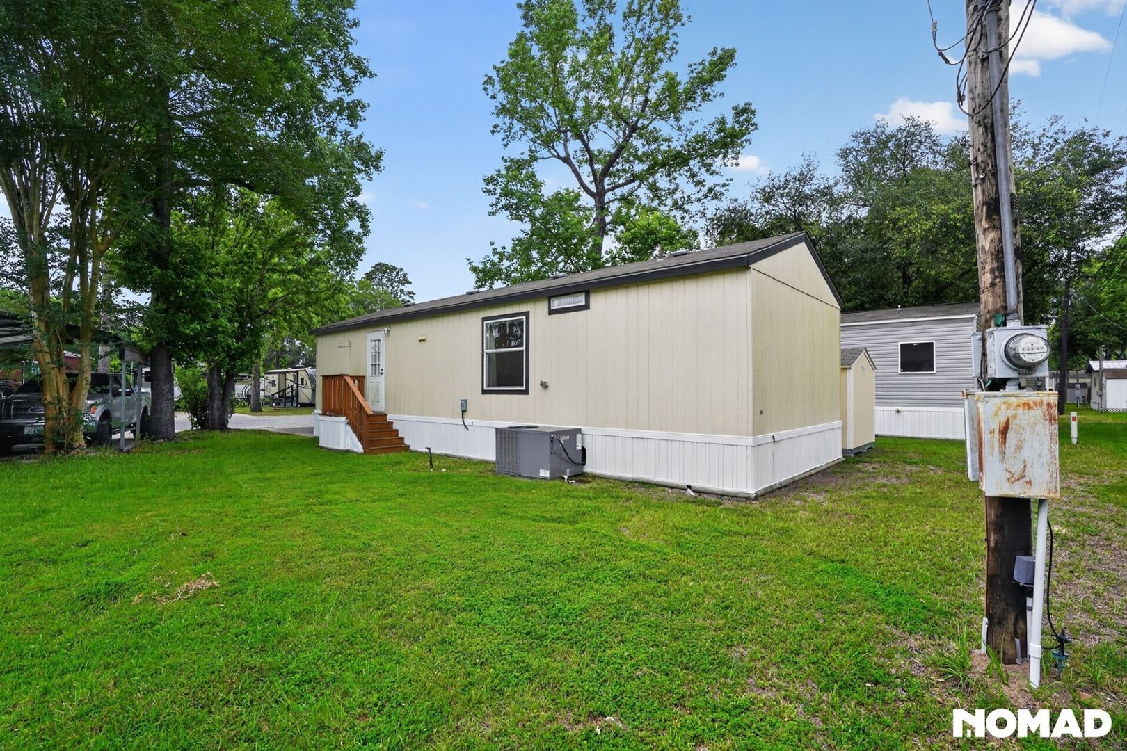 Building Photo - 4206 Pine Ln