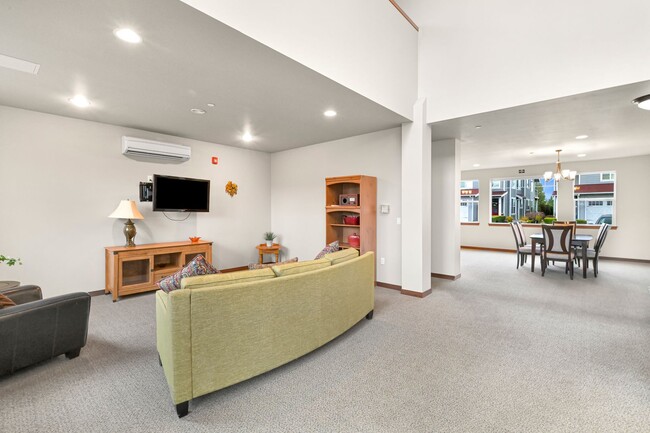 Building Photo - Beautiful Condo in Lynden