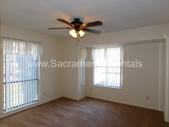 Building Photo - 750 Del Verde Cir